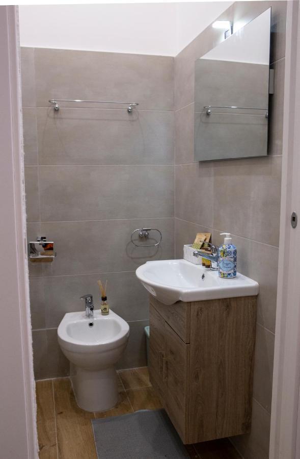 Airport Fly House Otel Napoli Dış mekan fotoğraf